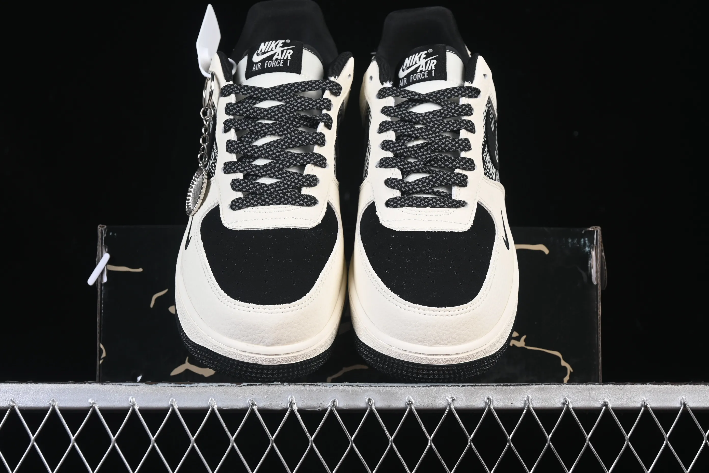 All categories Nk Air Force 1 Air Force series Nk Air Force 1 Low Air Force low-top Nike Air Force 1'07 Low Givenchy co-branded printed beige black hook Air Force 1 low-top casual sneakers KJ1688-021
